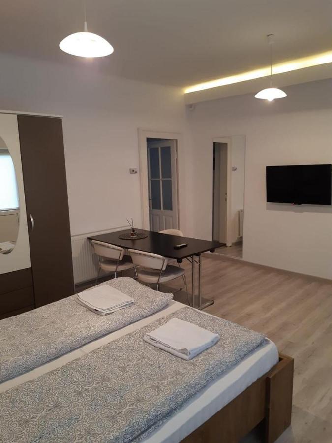Modern Apartament Central Old Town Braşov Exteriör bild